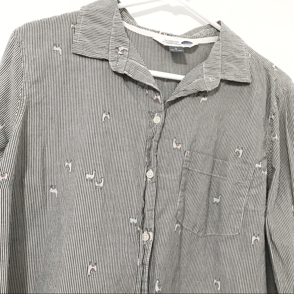 Old Navy Women's Black and White Striped Button-Down Shirt